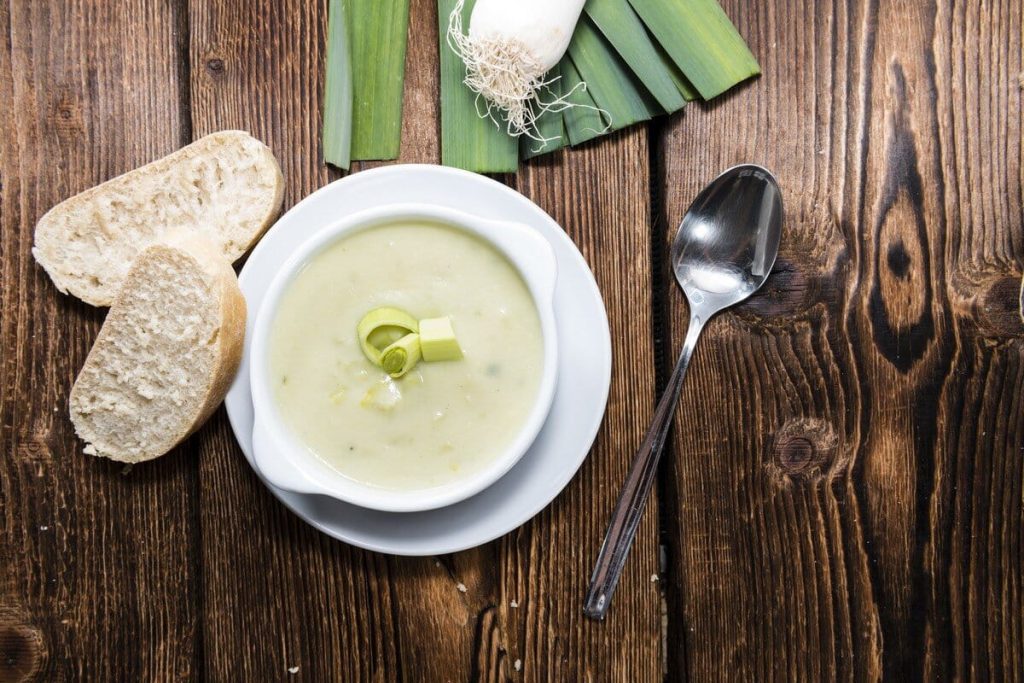 Cremige Käse Lauch Suppe mit Fenchel und Kartoffel