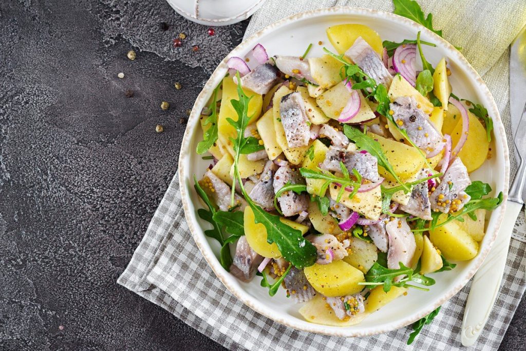 Einfacher Kartoffelsalat mit Hering