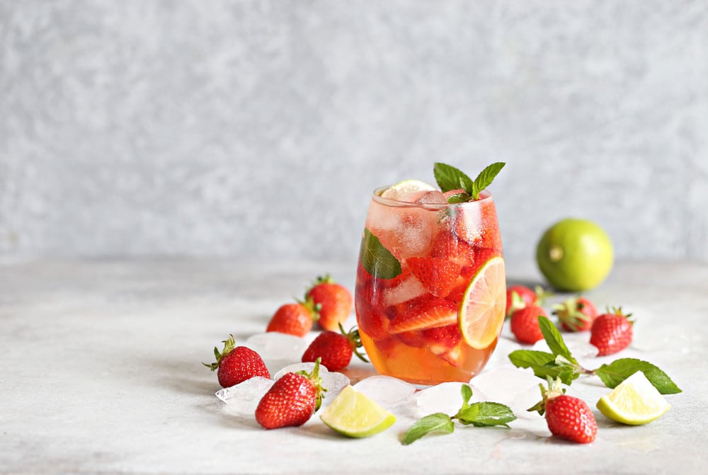 Erfrischende Erdbeerlimonade mit Zitrone