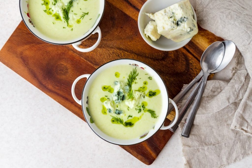 Käsesuppe mit Brokkoli