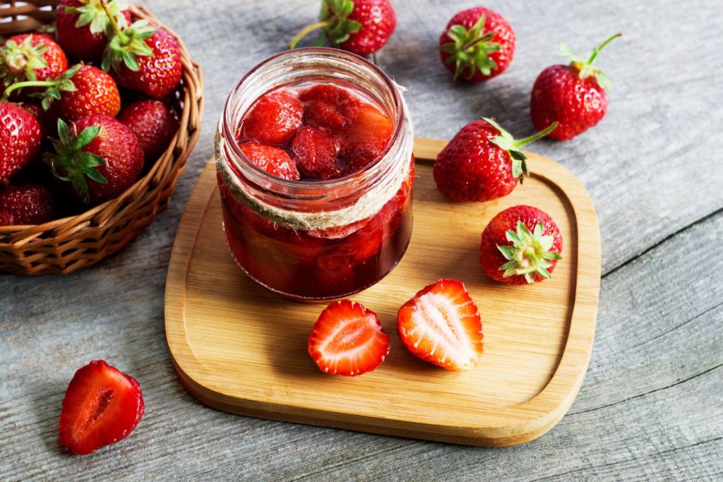 Leckere Erdbeermarmelade mit Orangensaft