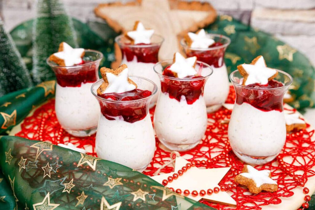 Schnelles Weihnachtsdessert mit Zimtsternen