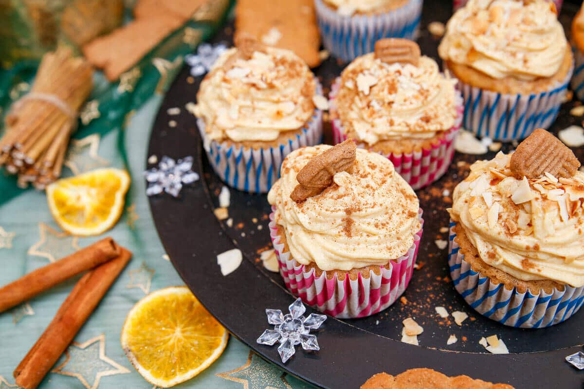 Softe Weihnachts Cupcakes mit Spekulatius und Lebkuchengewürz