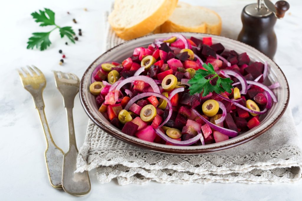 Wintersalat mit roter Bete