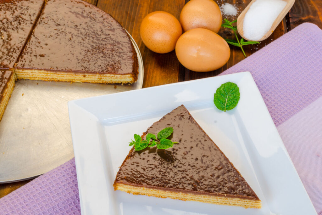 Weihnachtlicher Baumkuchen mit Schokolade