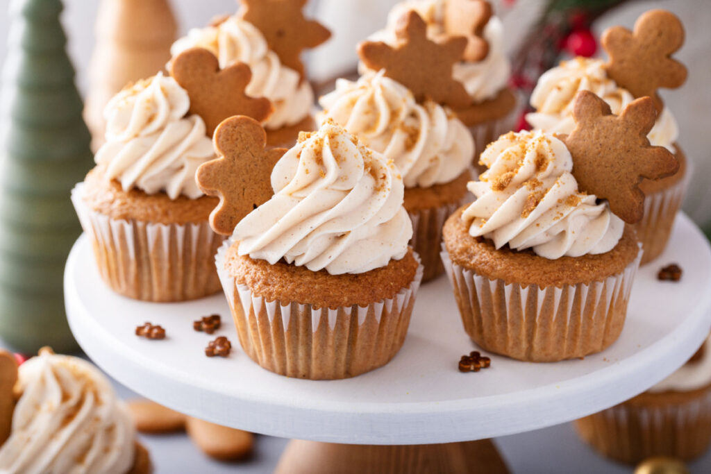 Weihnachtsmuffins mit Lebkuchengeschmack und Cremetopping