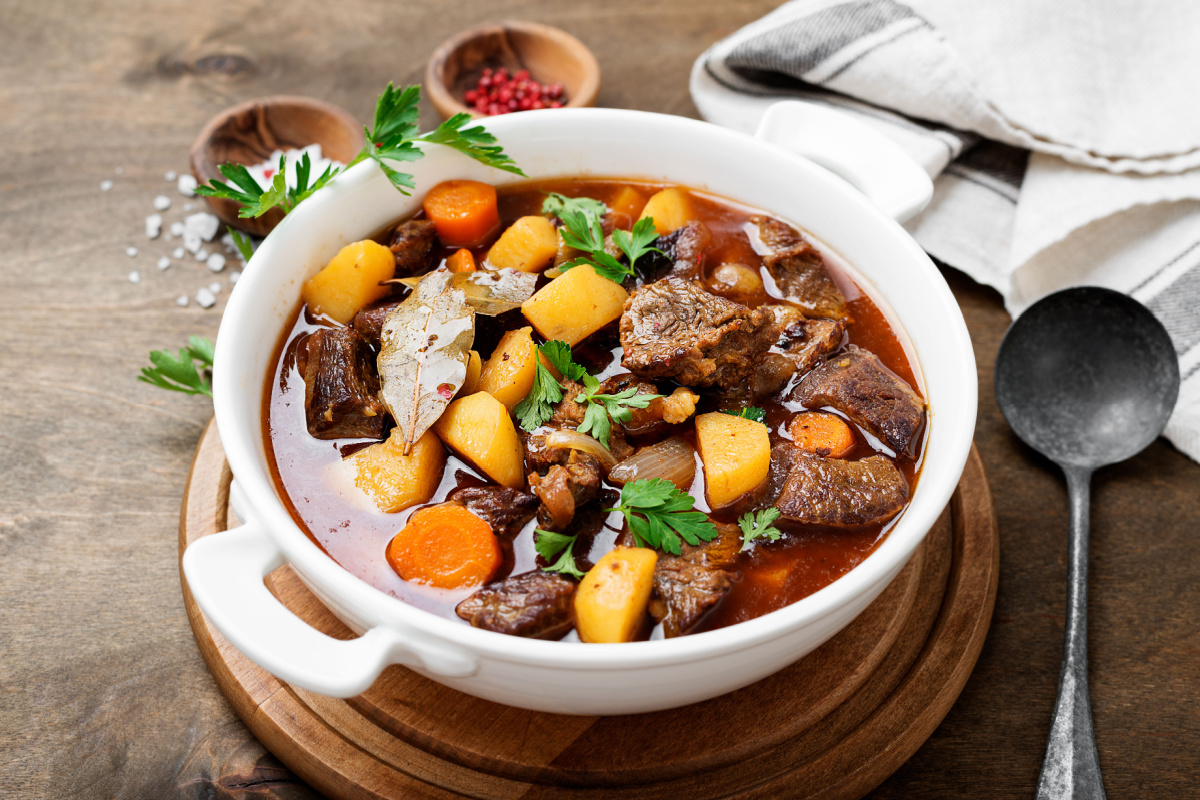 Das perfekte Familiengericht: Gulasch mit Kartoffeln