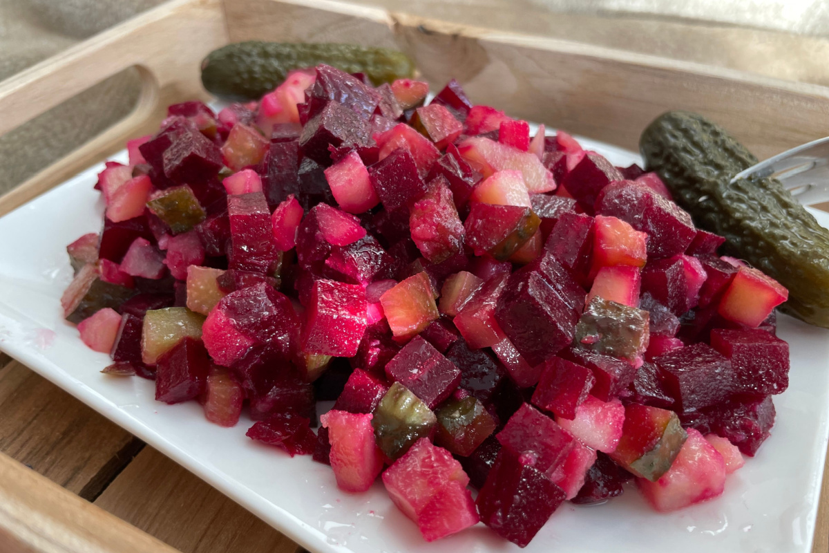 Würziger Wintersalat mit Roter Beete und Kartoffeln