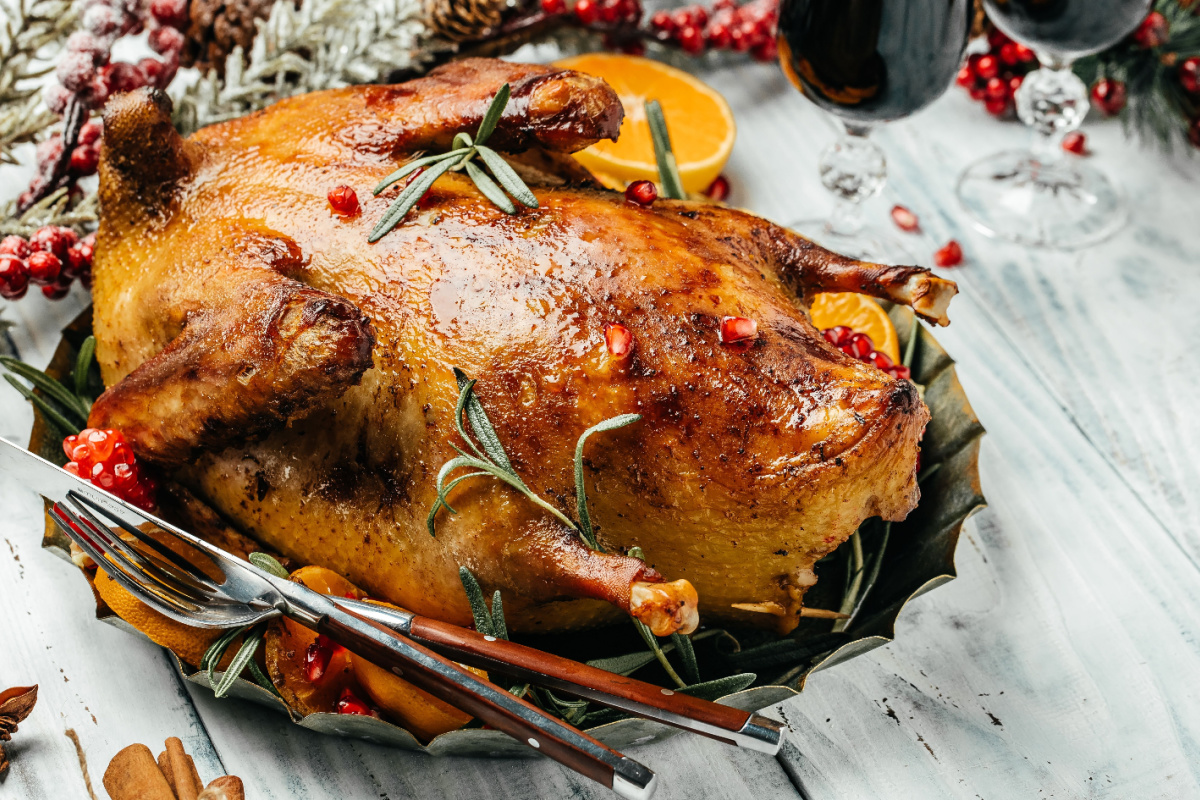 Knuspriger Entenbraten mit süßer Orangenglasur