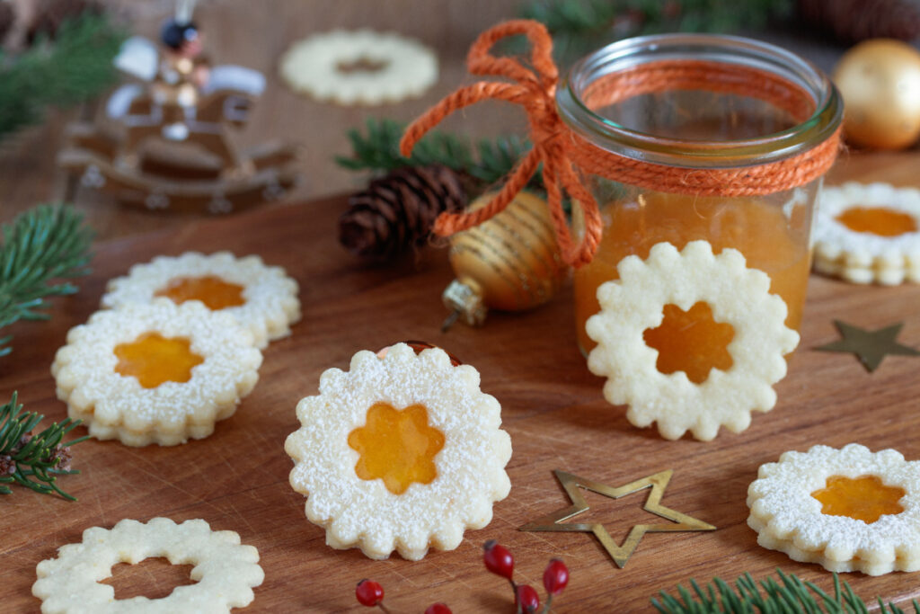 Spitzbuben Plätzchen mit Aprikosenmarmelade