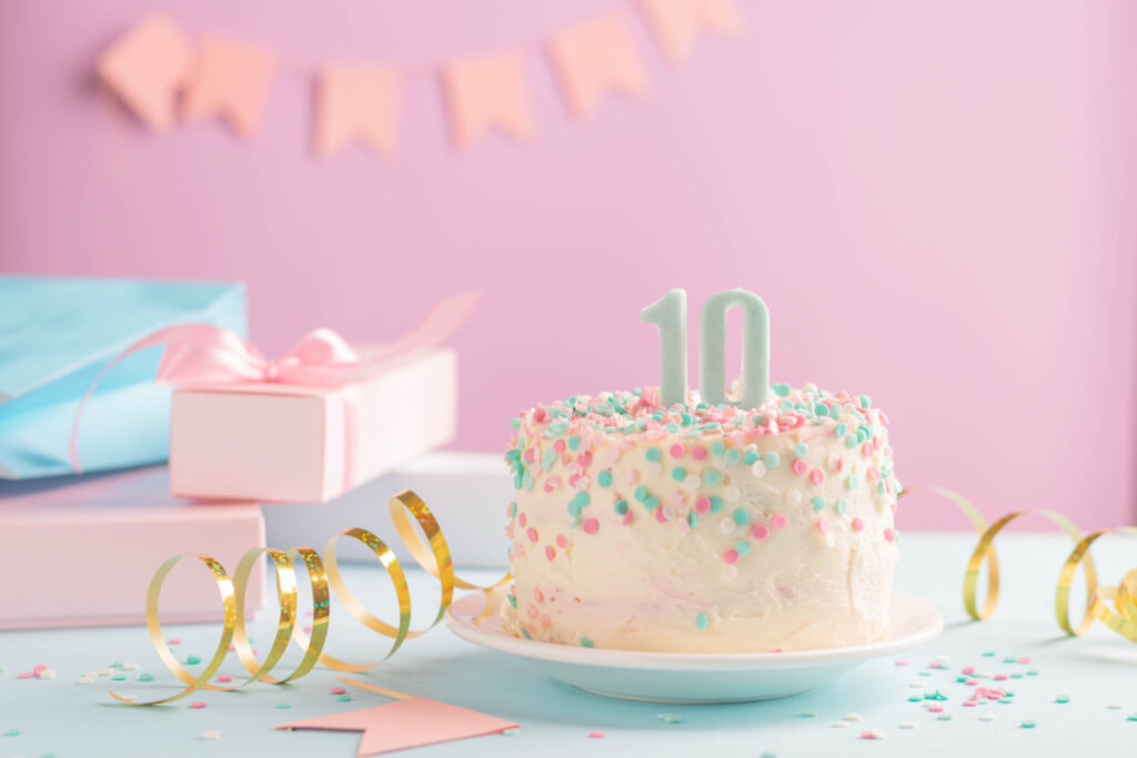 Perfekter Kuchen mit Sahnecrem zum Geburtstag