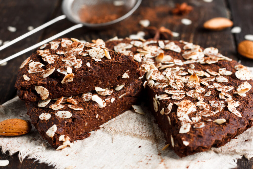 Veganer Kuchen mit Mandeln und Hafer