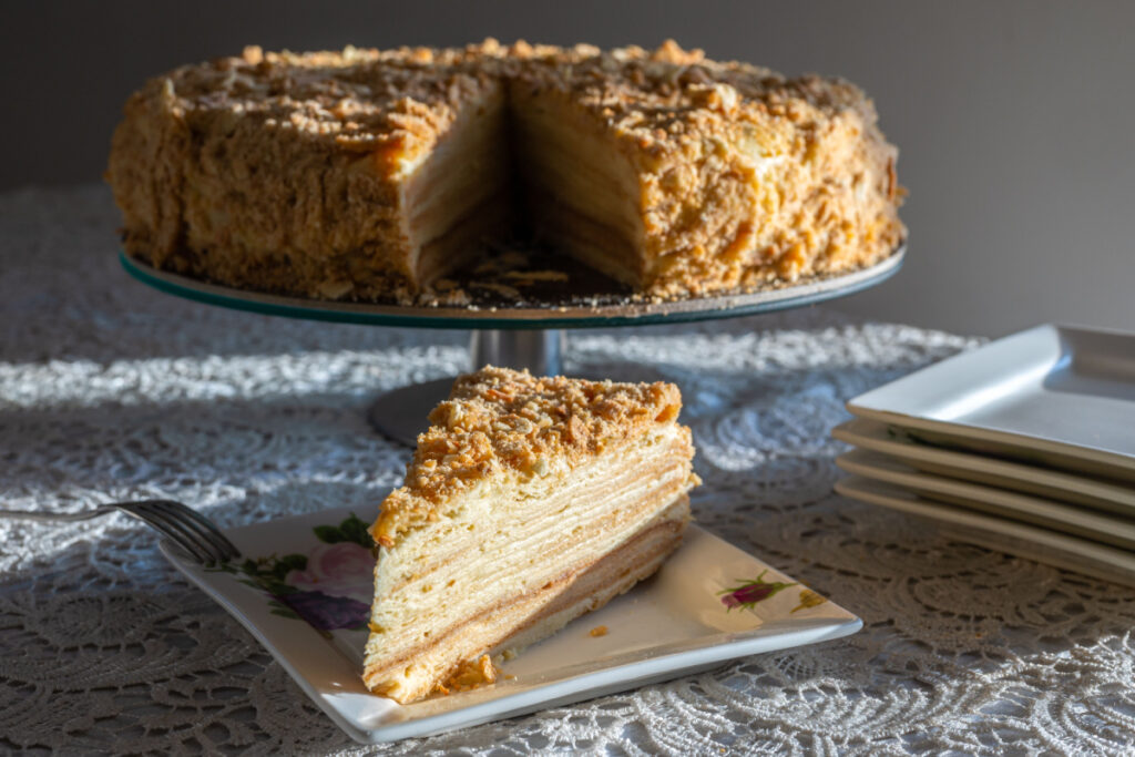 Schicht für Schicht Napoleon Torte mit Kondensmilchcreme