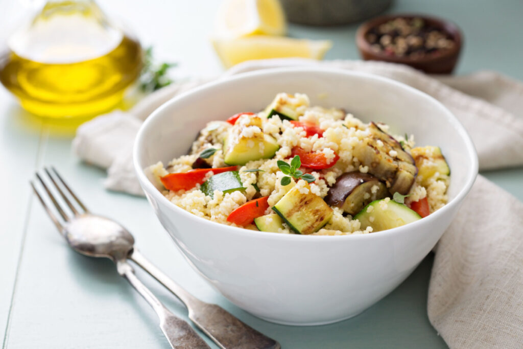 Ein Hauch von Sommer Couscous Salat mit gegrillem Gemüse