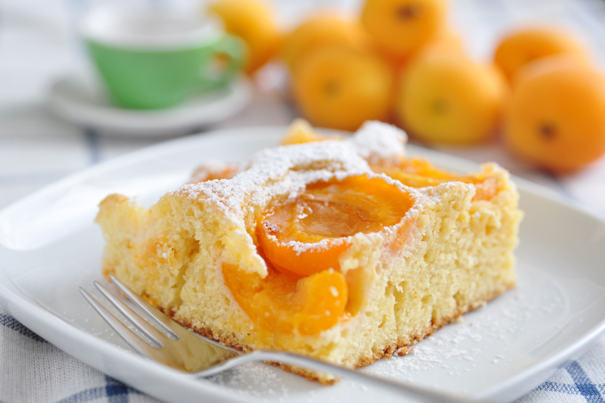 Erfrischende Backidee Aprikosenkuchen trifft auf Limonade