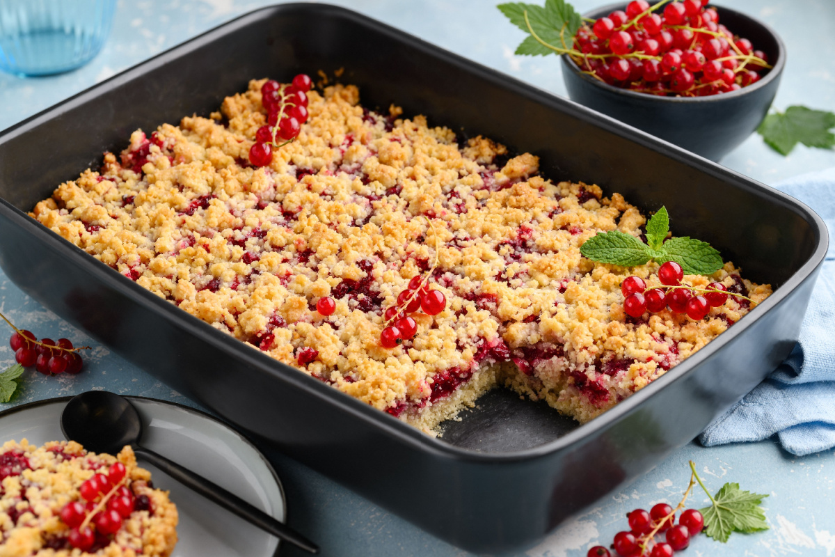 Süße Beerenfreude Streuselkuchen mit Johannisbeeren