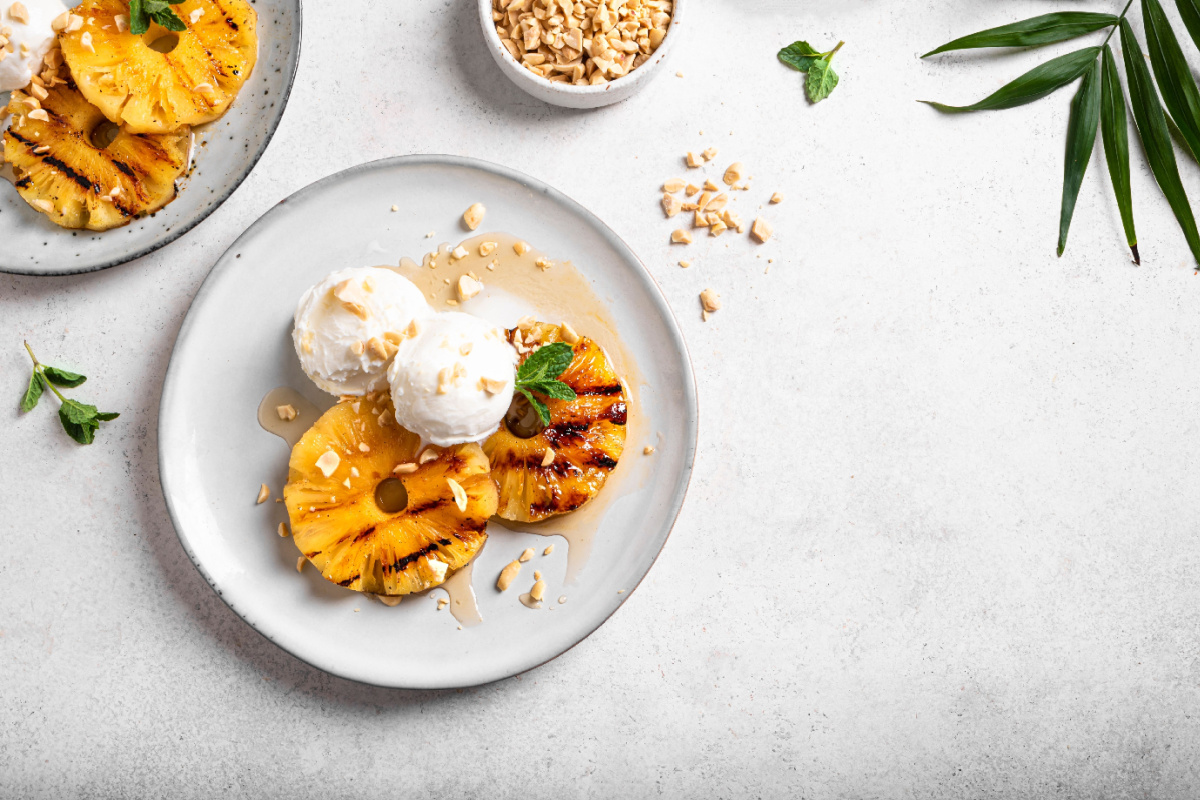 Der perfekte Abschluss: Gegrillte Ananas mit Vanilleeis