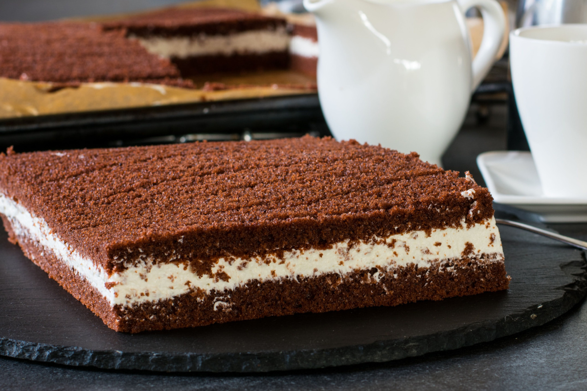 Milchschnitte vom Blech Der perfekte Blechkuchen für jeden Anlass