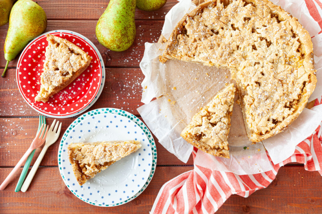 Mit goldenen Streuseln zum Backglück Saftiger Birnenkuchen