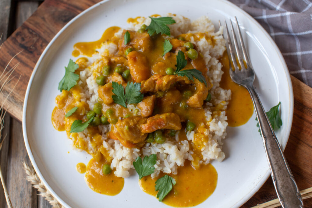 Schnell, einfach, exotisch Hähnchencurry und Reis