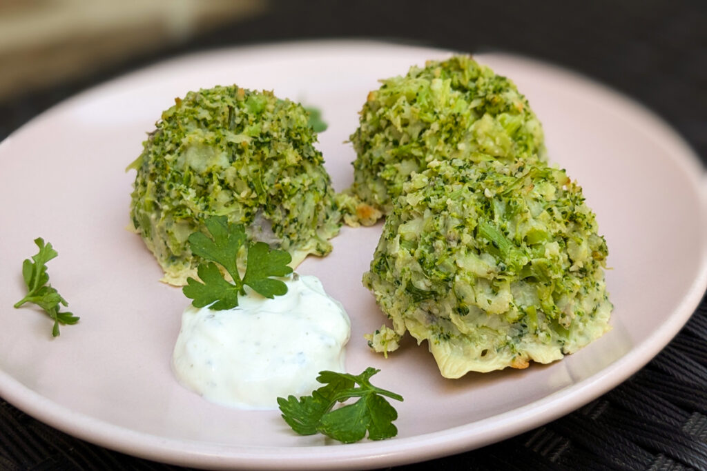 Brokkoli-Nuggets Gemüsegenuss mit Käse und Mandeln