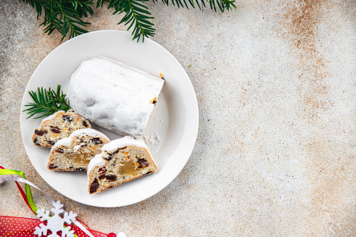 Traditioneller Christstollen Ein Klassiker zur Weihnachtszeit