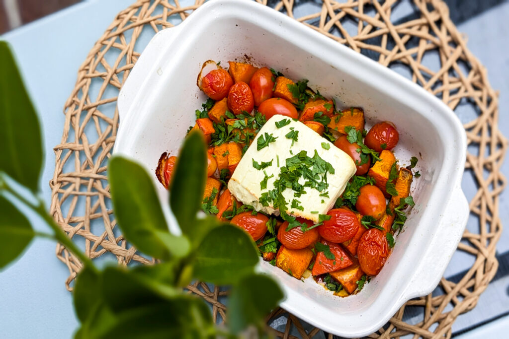 Kürbis mit Datteltomaten Ein Herbstgenuss aus dem Ofen