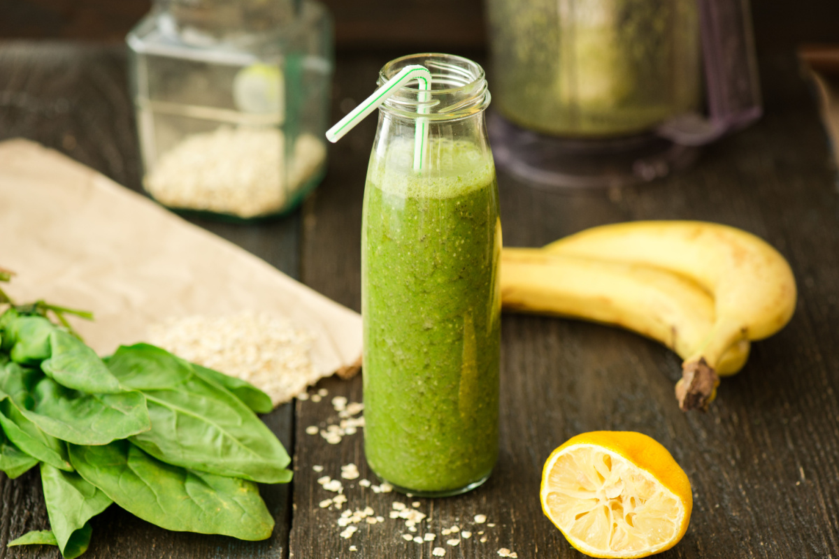 Frühstück zum Trinken Spinat trifft auf Banane