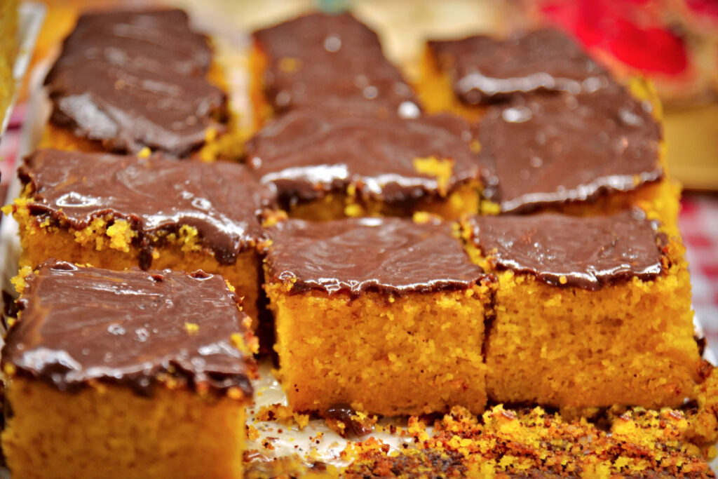 Karottenkuchen mit Schokoladenglasur Der perfekte Genuss