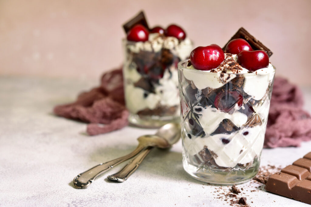 Mini-Torte im Glas Schwarzwälder Kirschgenuss zum Löffeln