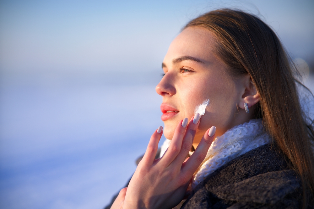 So schützt man seine Haut im Winter vor Kälte und Trockenheit