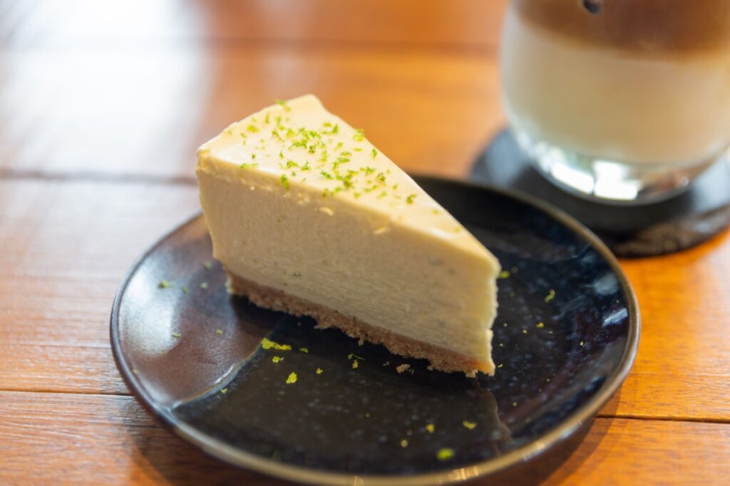 Lemon Cheesecake Frische Zitrone trifft cremigen Genuss