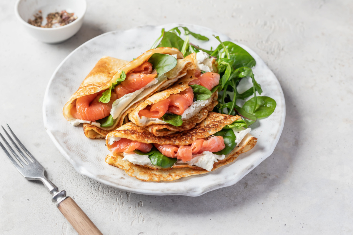 Perfekt für Brunch und Gäste Gefüllte Crêpes mit Lachs