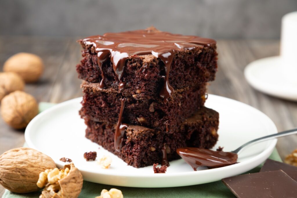 Schokoladenkuchen Ein Traum aus Schokolade und Nüssen