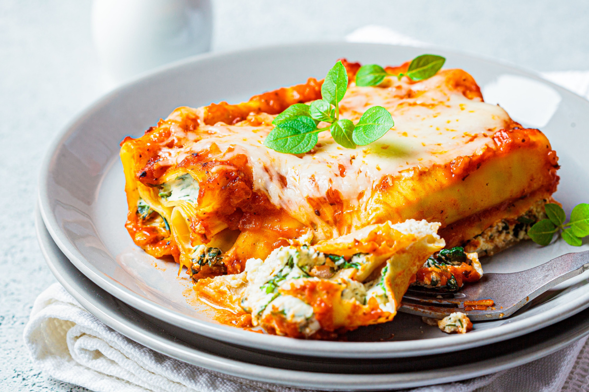 Gefüllte Cannelloni mit Ricotta und Spinat