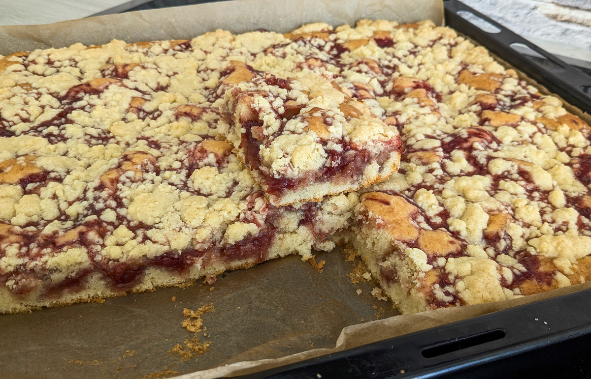 Omas Streuselkuchen mit Marmelade: Perfekter Sonntagskuchen